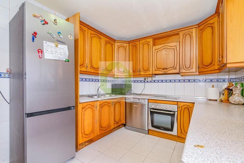 For sale of house in Albolote