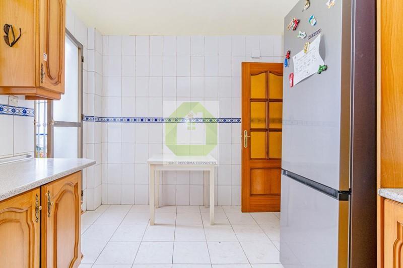 For sale of house in Albolote