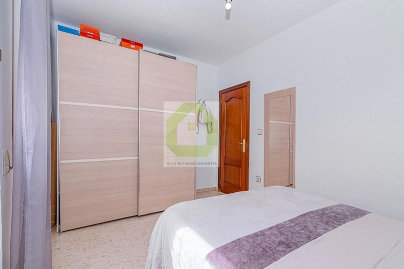 For sale of house in Albolote