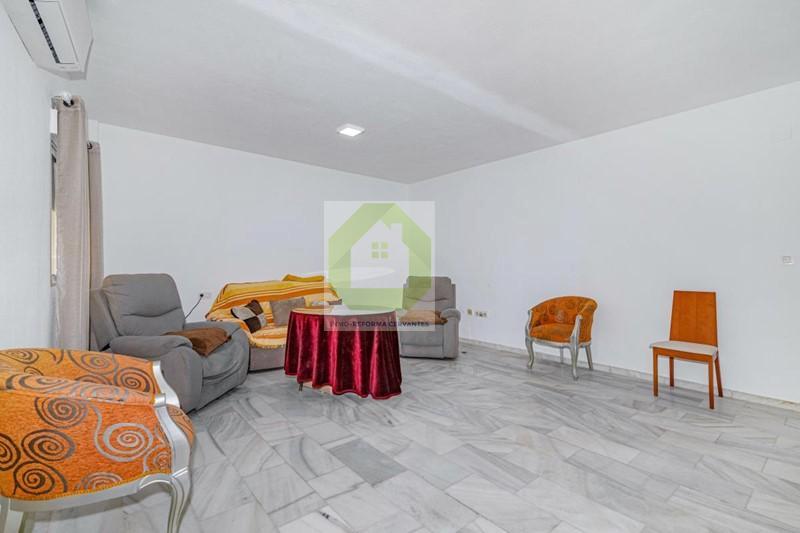 For sale of house in Albolote