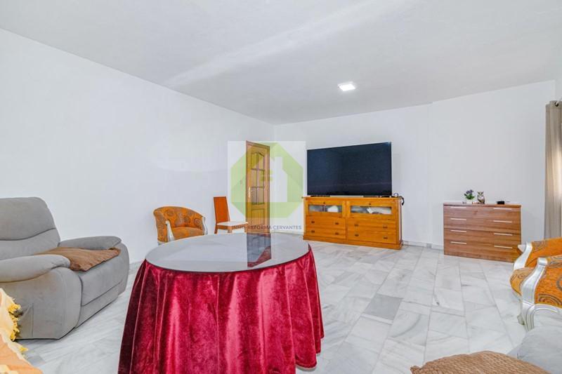 For sale of house in Albolote