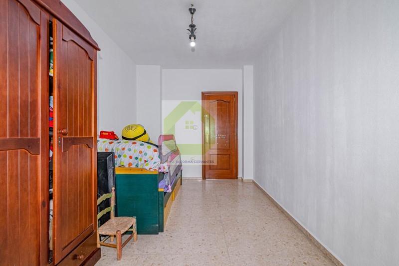 For sale of house in Albolote