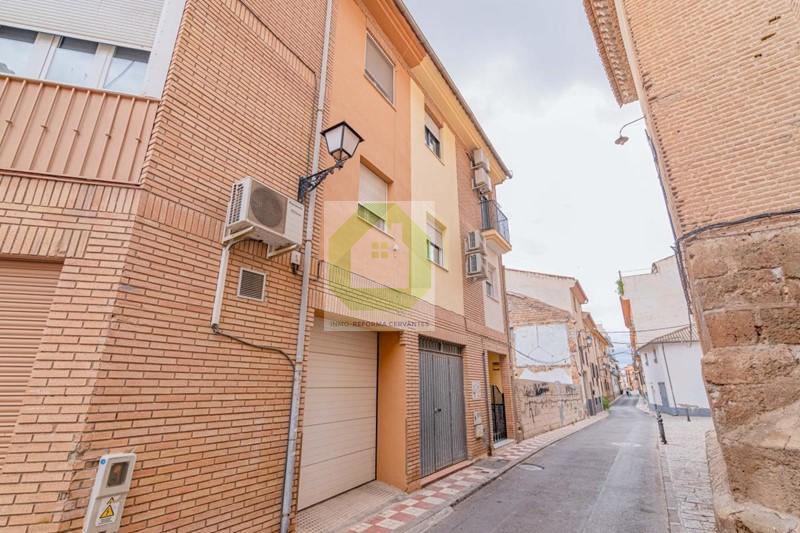 For sale of house in Albolote