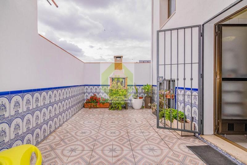 For sale of house in Albolote