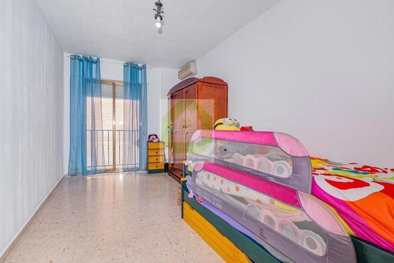 For sale of house in Albolote