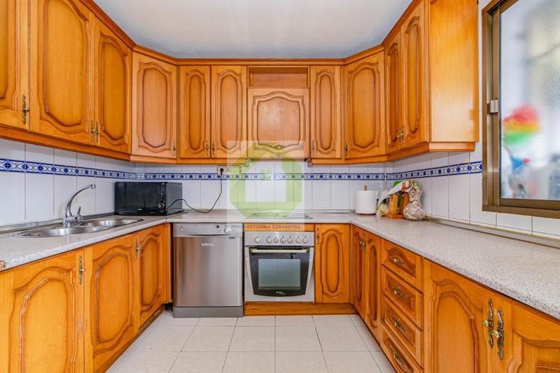 For sale of house in Albolote