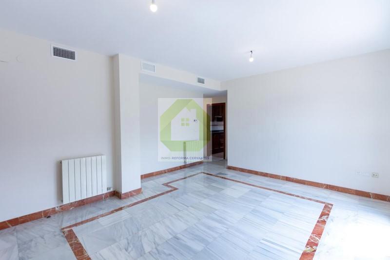 For sale of penthouse in Granada