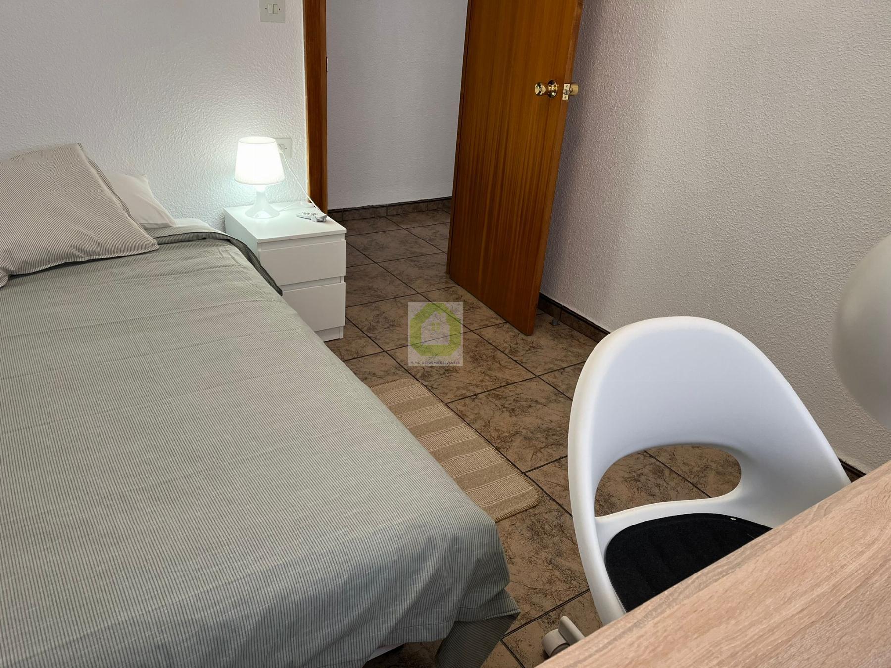 For rent of room in Granada