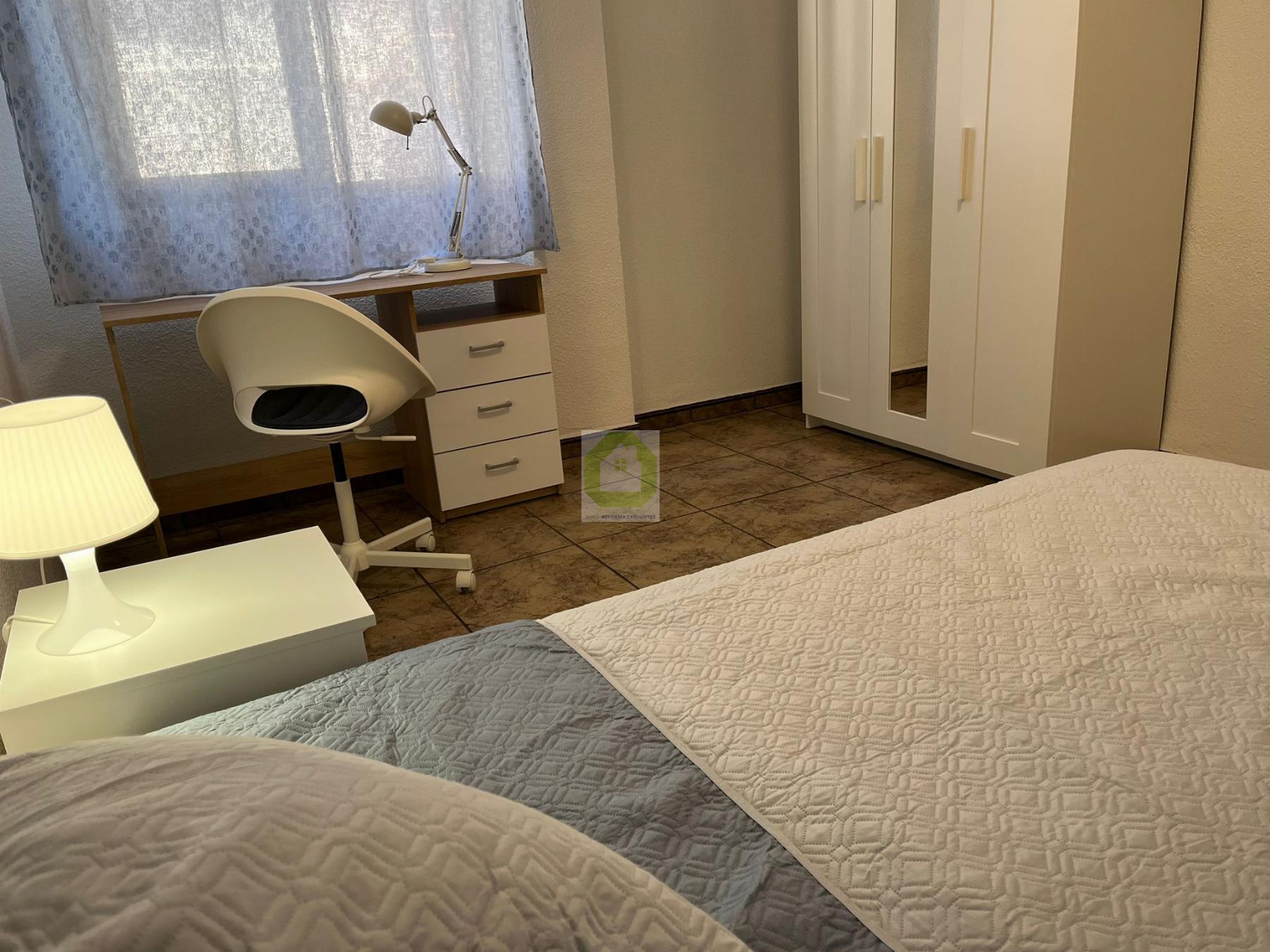 For rent of room in Granada