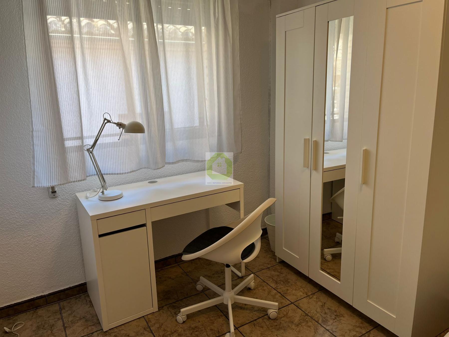 For rent of room in Granada