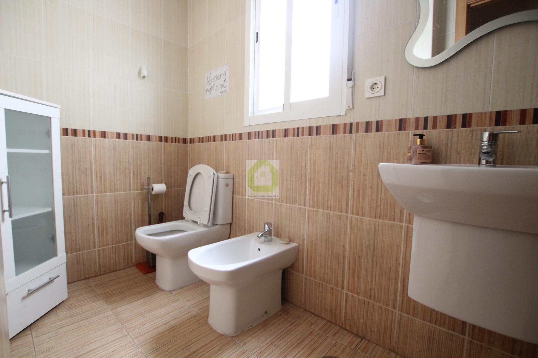 For sale of flat in Las Gabias