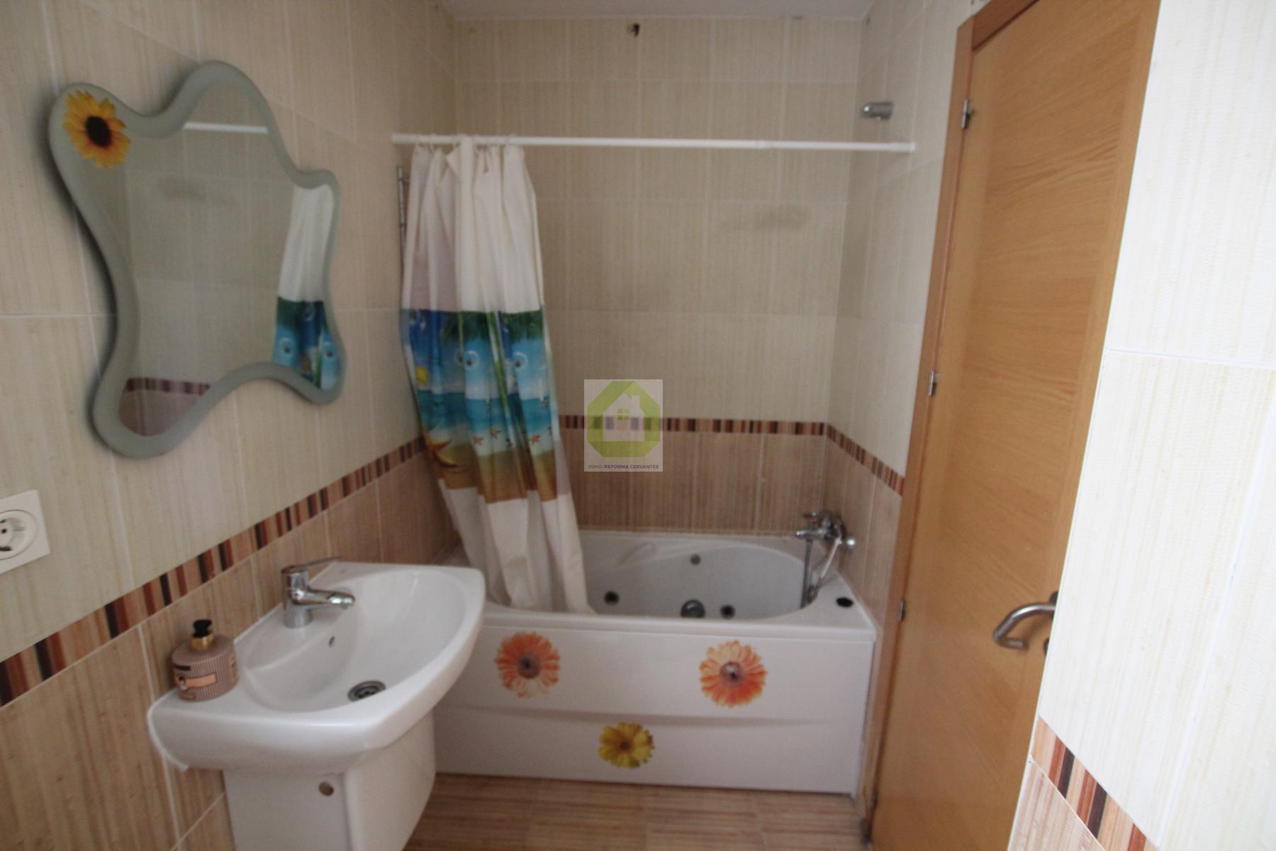 For sale of flat in Las Gabias