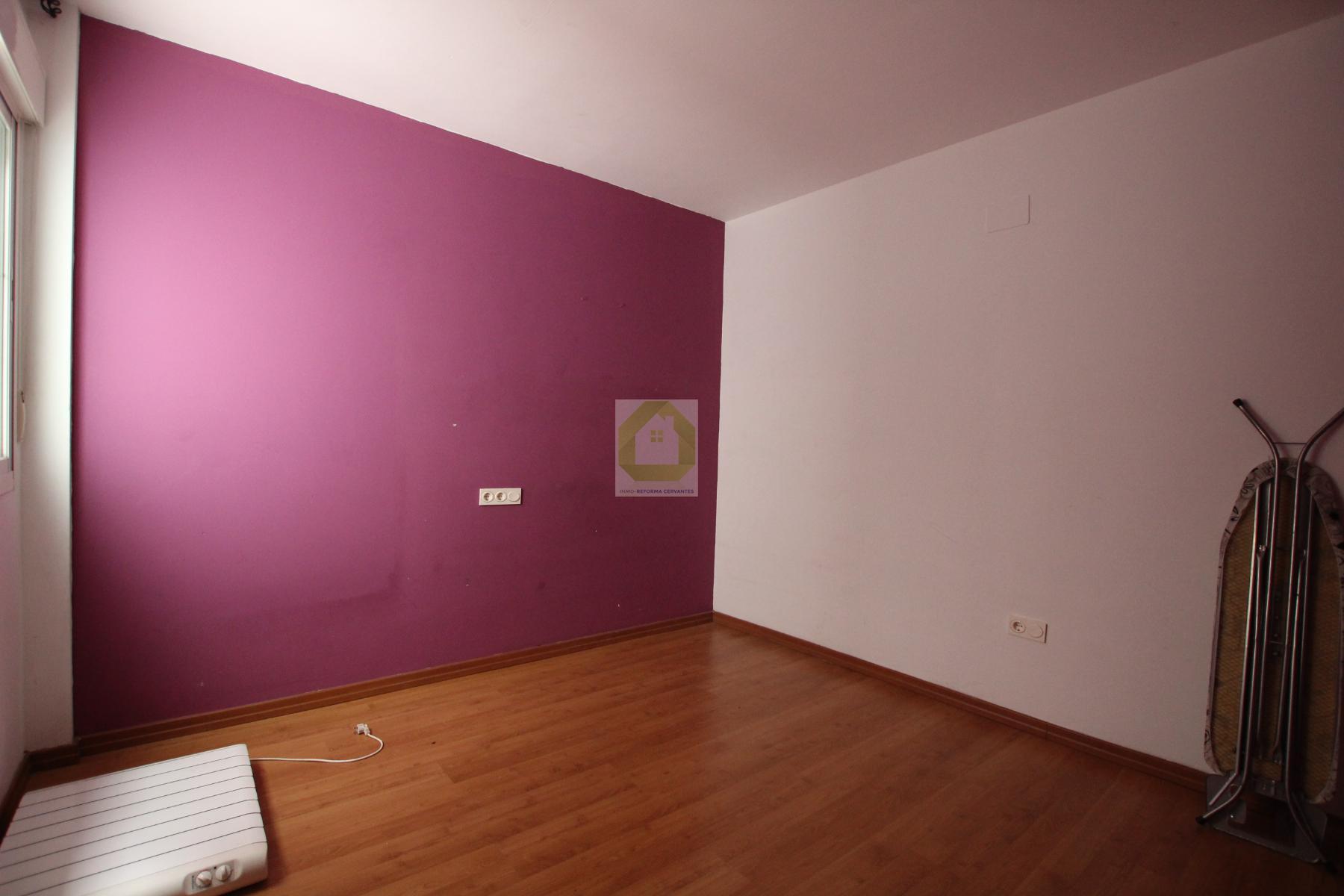 For sale of flat in Las Gabias