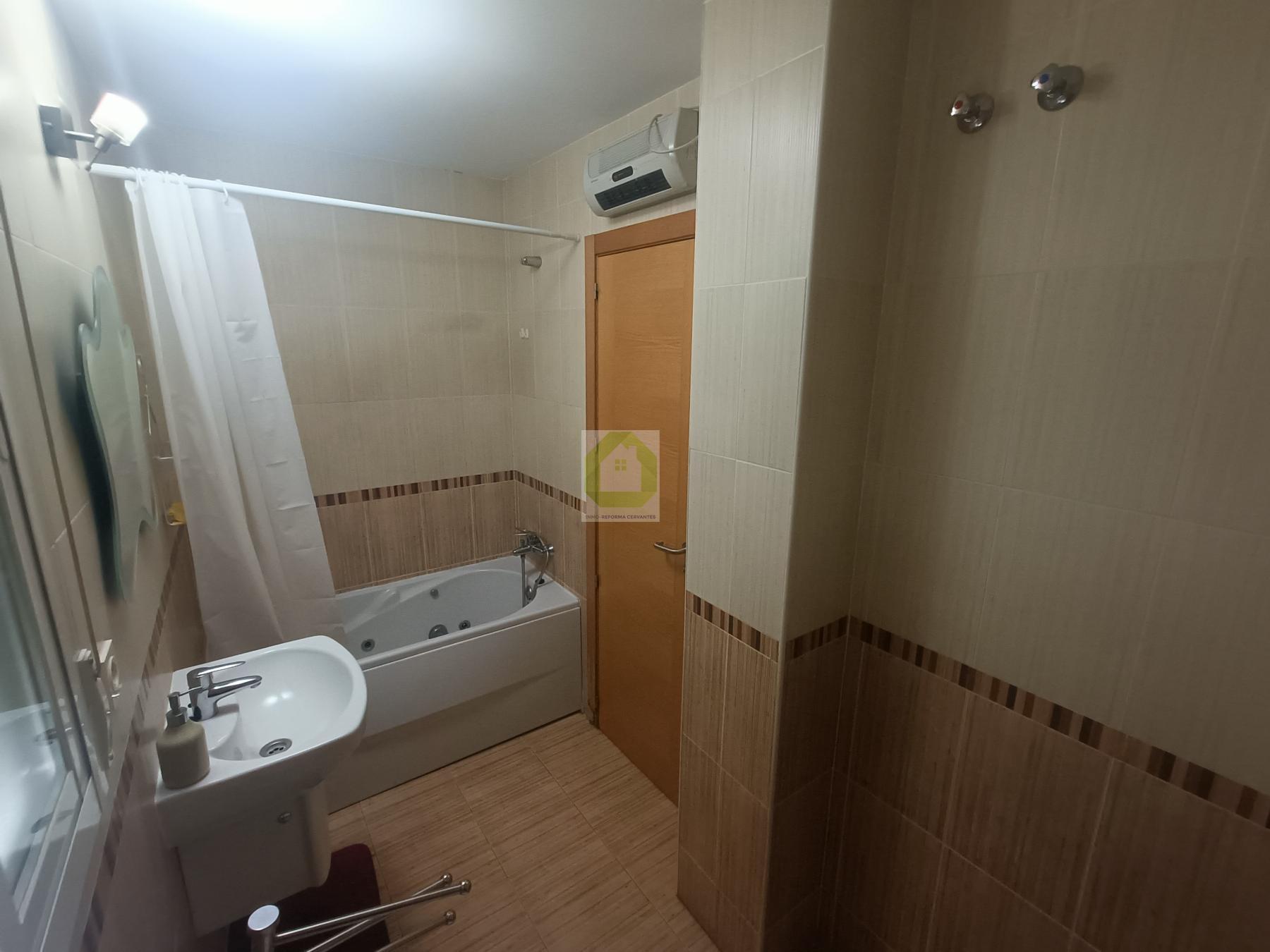 For sale of flat in Las Gabias