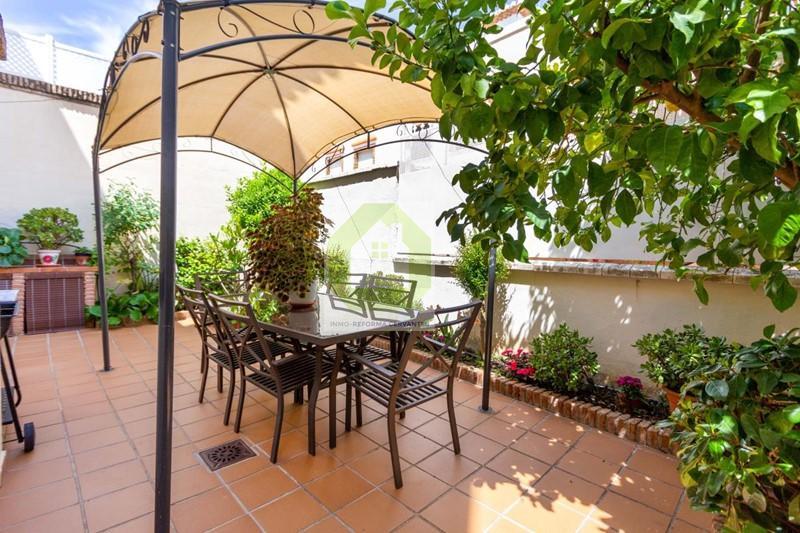 Venta de casa en Granada