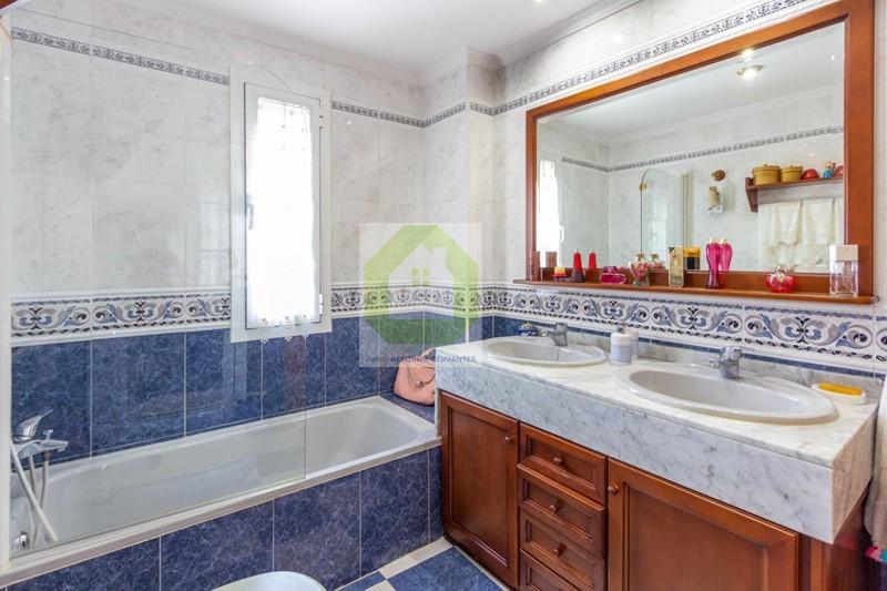 Venta de casa en Granada