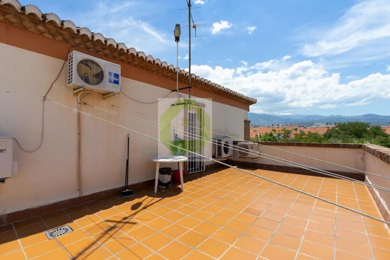 Venta de casa en Granada