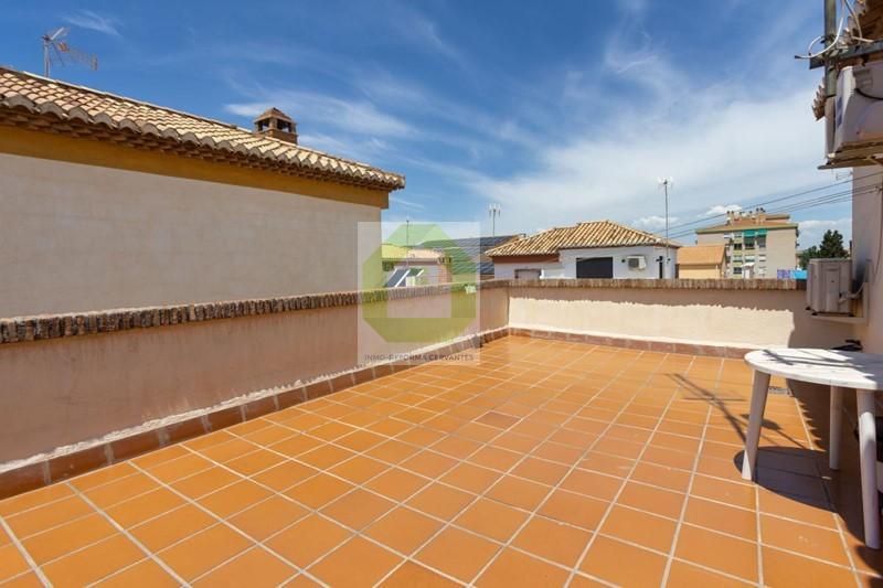 Venta de casa en Granada