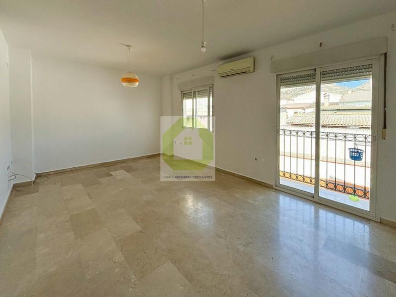 For sale of flat in Atarfe
