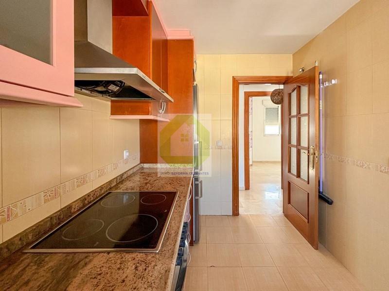 For sale of flat in Atarfe