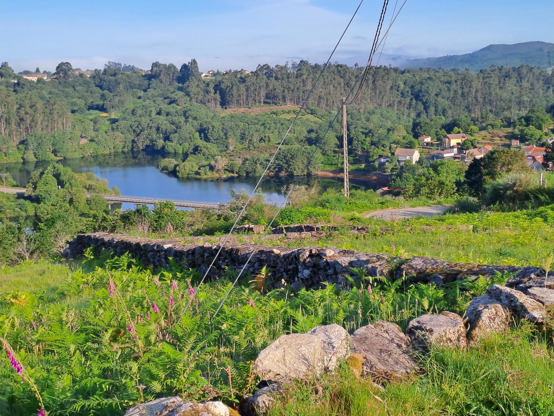 For sale of house in Fornelos de Montes