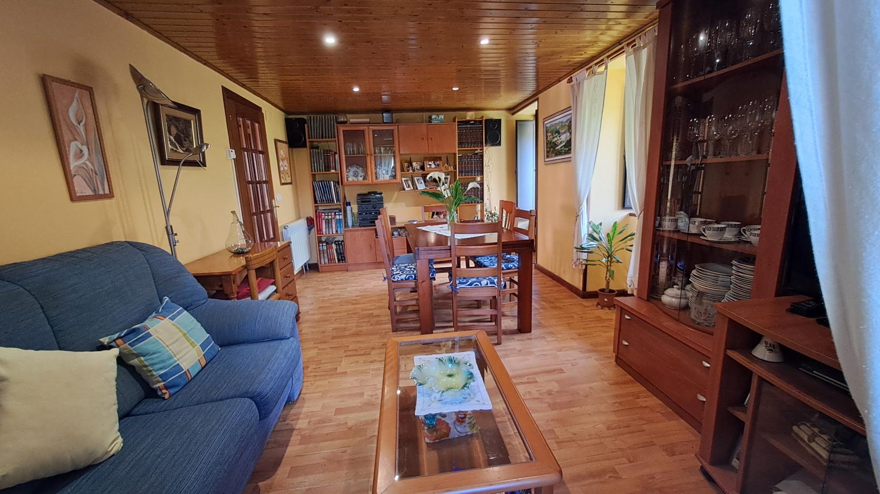 For sale of house in Fornelos de Montes