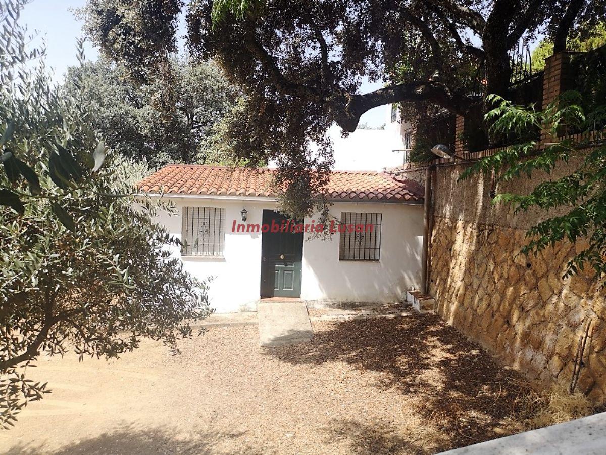 For sale of chalet in Córdoba