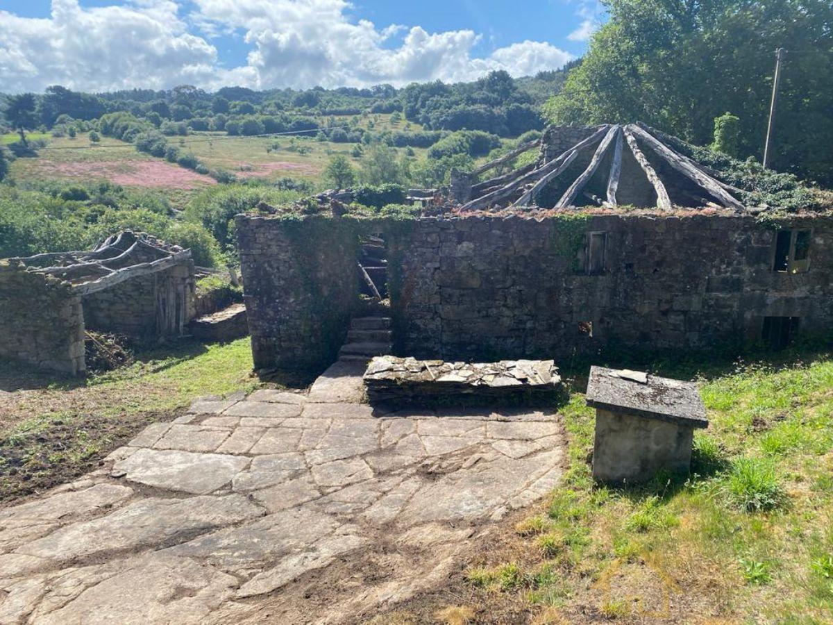 Venta de finca rústica en Lugo