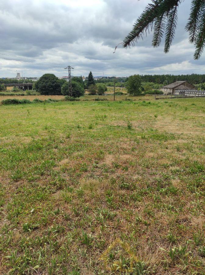 Venta de terreno en Lugo