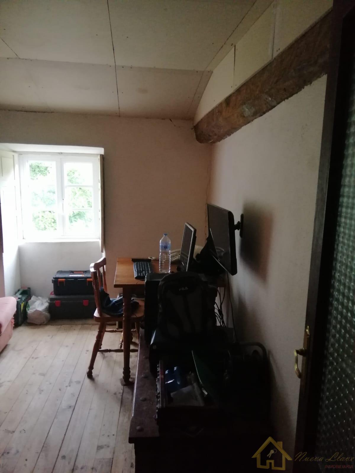 For sale of house in Friol