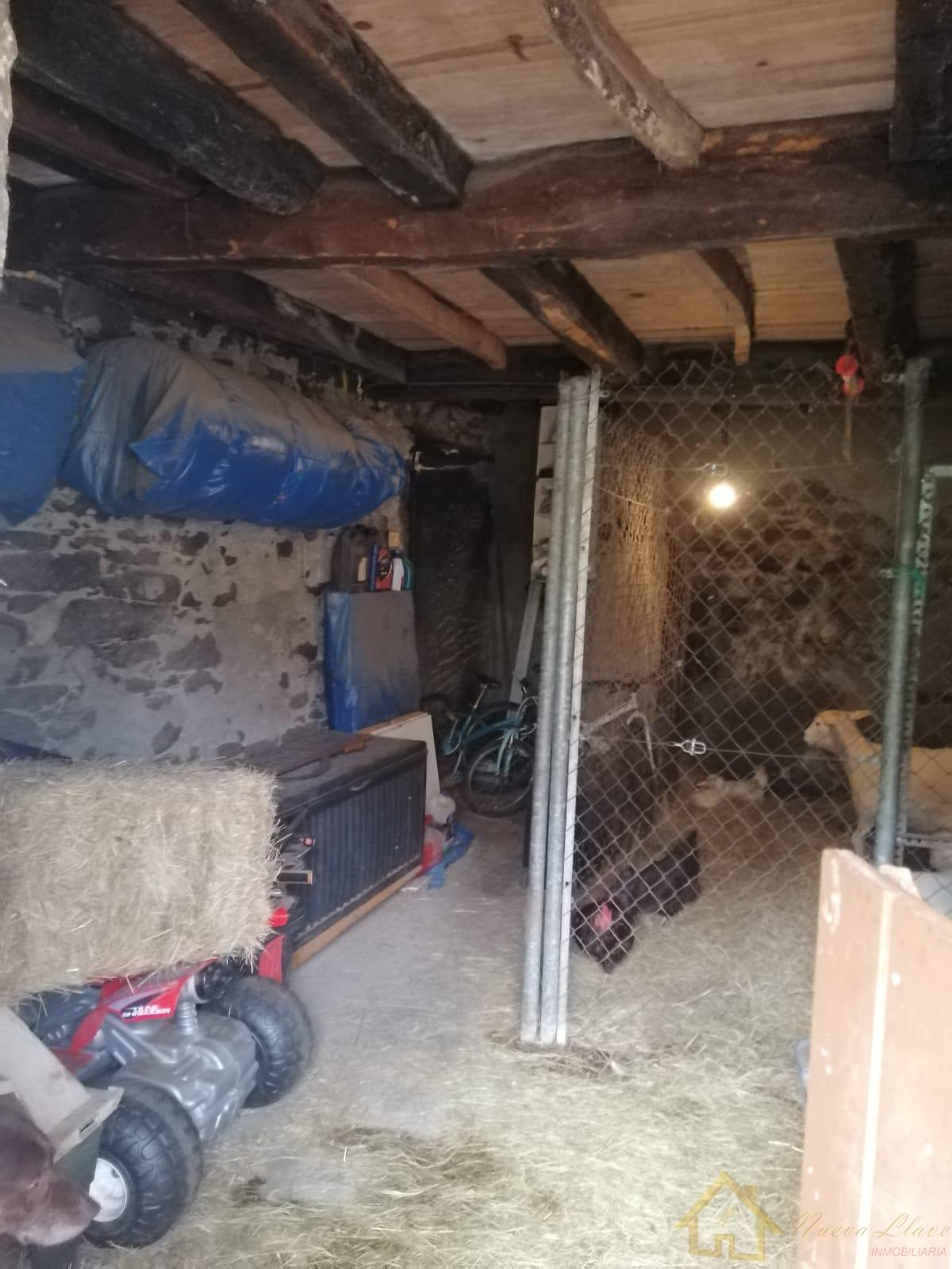 For sale of house in Friol