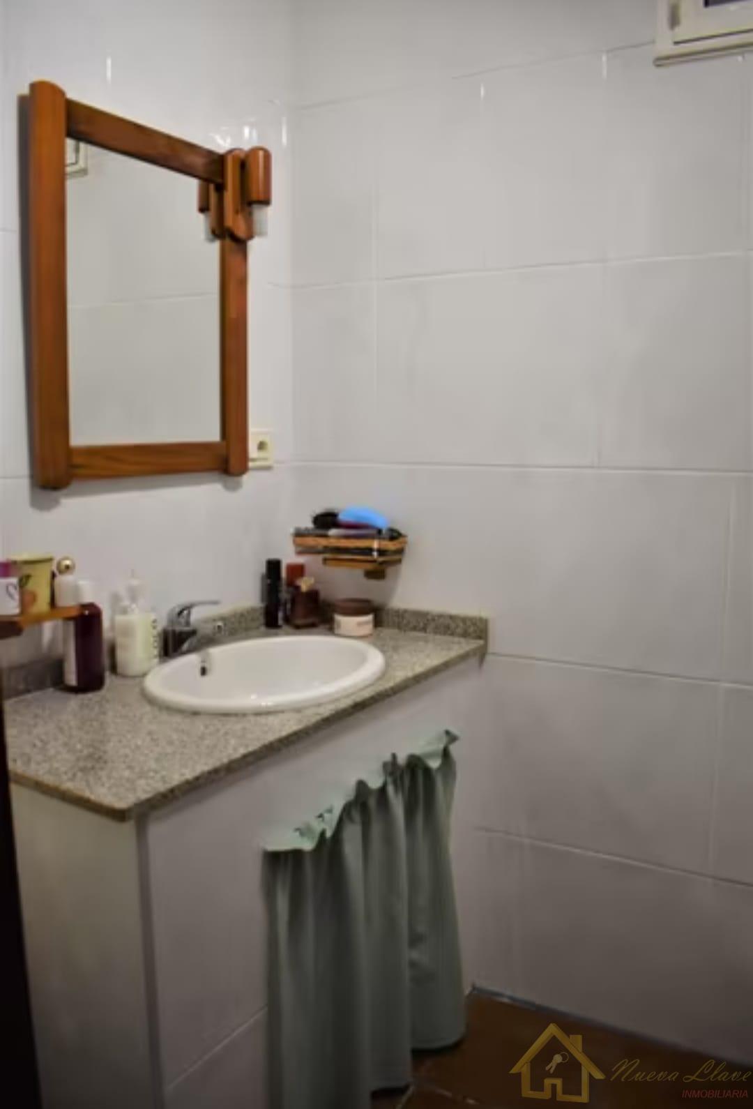 For sale of house in Corgo O