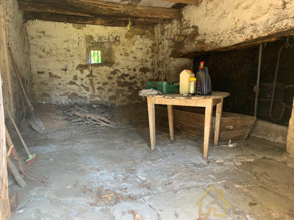 For sale of house in Friol