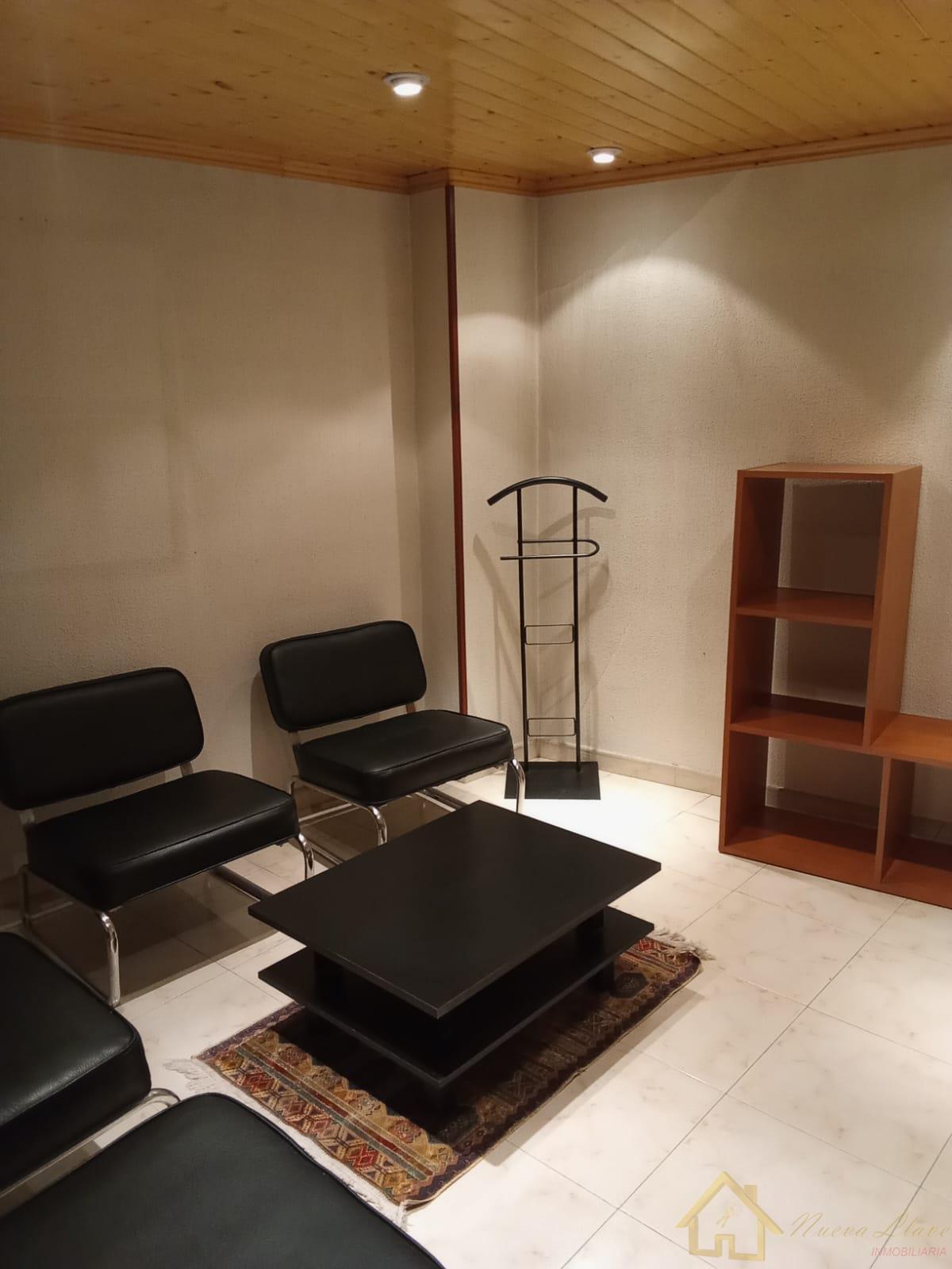 For rent of commercial in Lugo