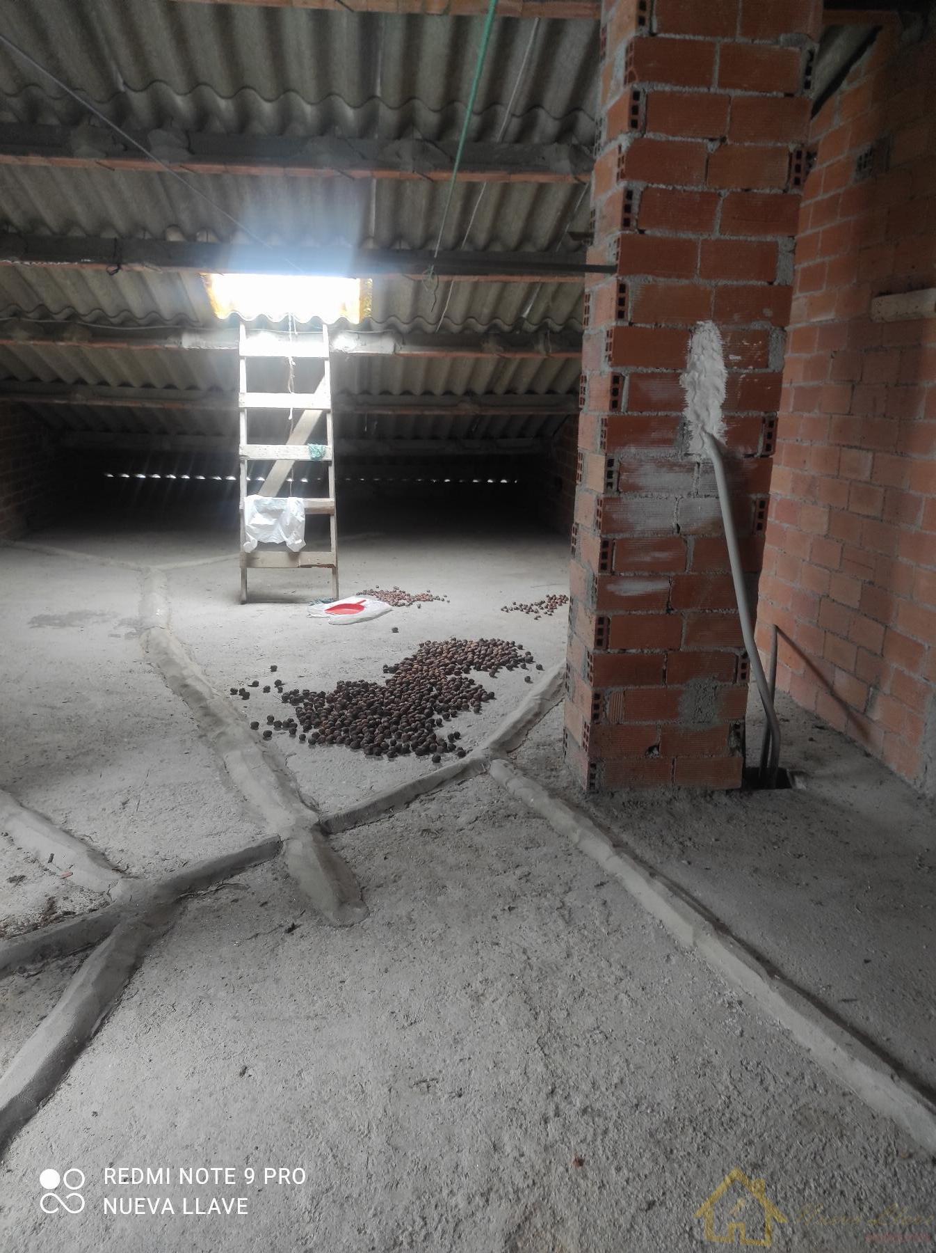 For sale of building in Lugo