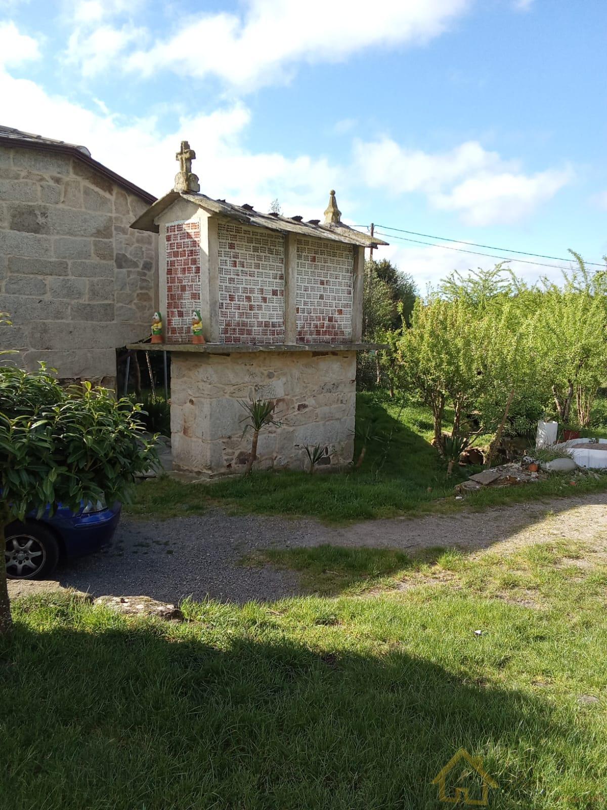 For sale of house in Lugo