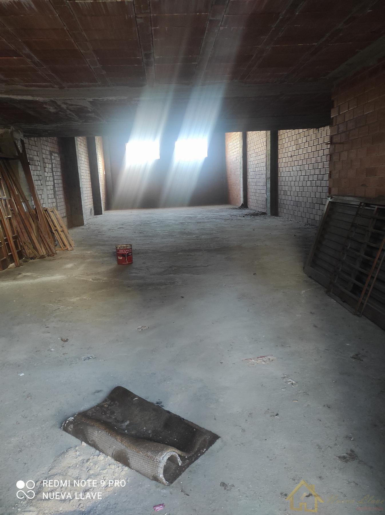 For sale of commercial in Lugo