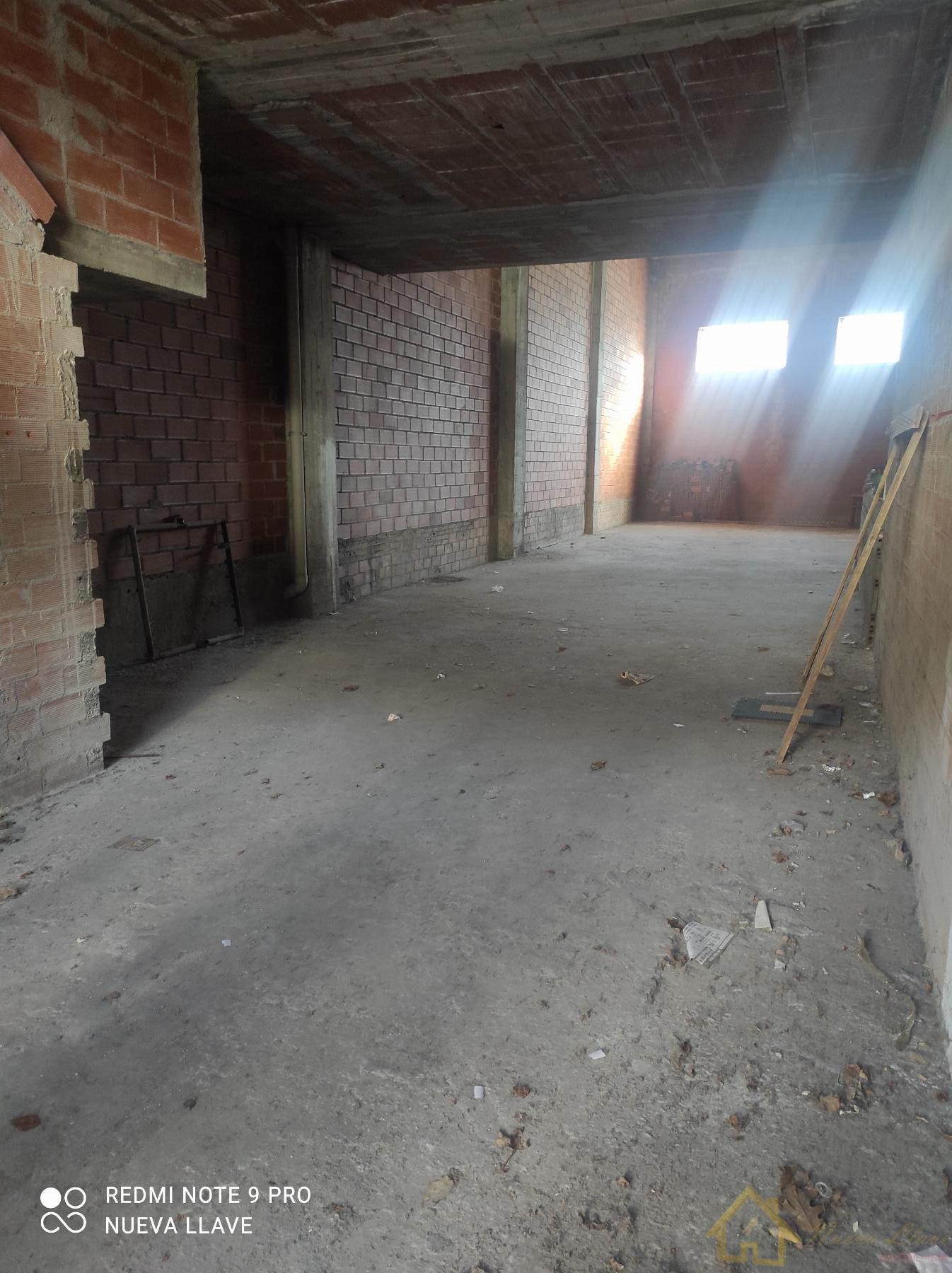 For sale of commercial in Lugo