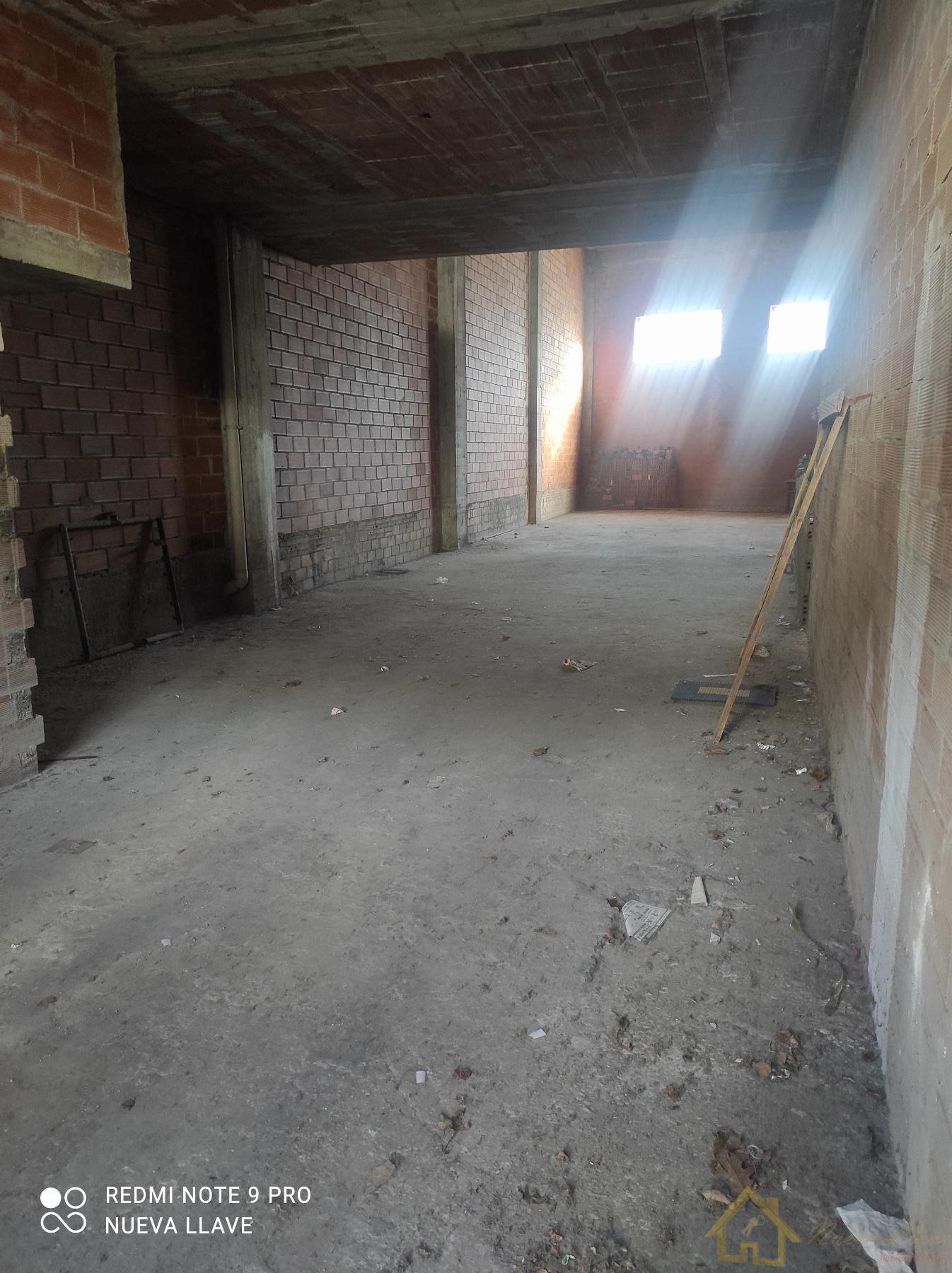 For sale of commercial in Lugo