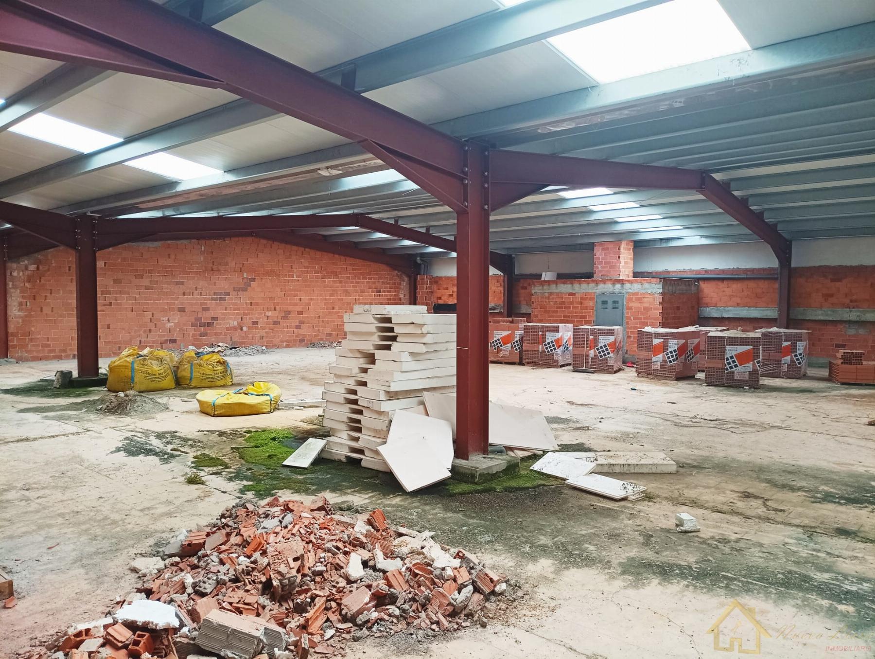For sale of commercial in Ribadeo