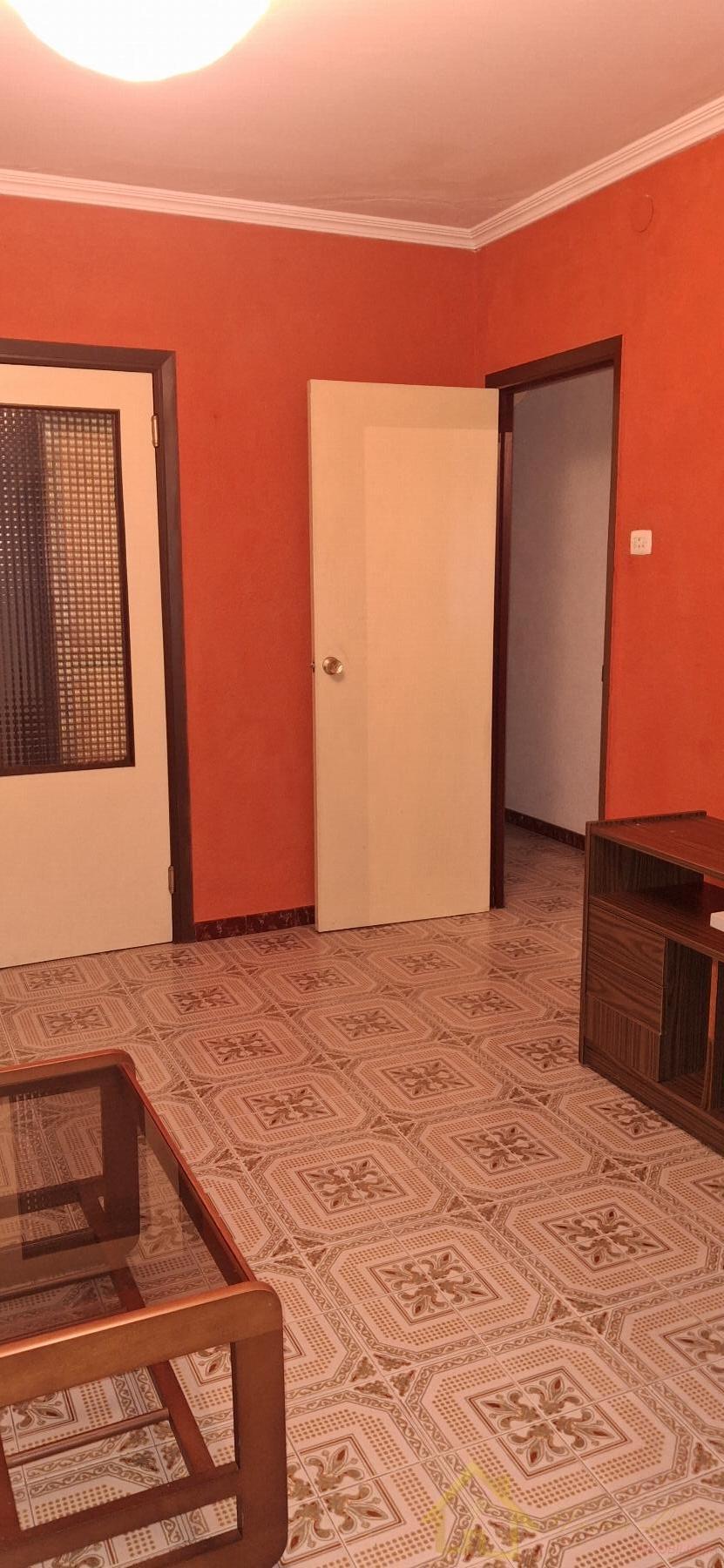 For sale of building in Lugo