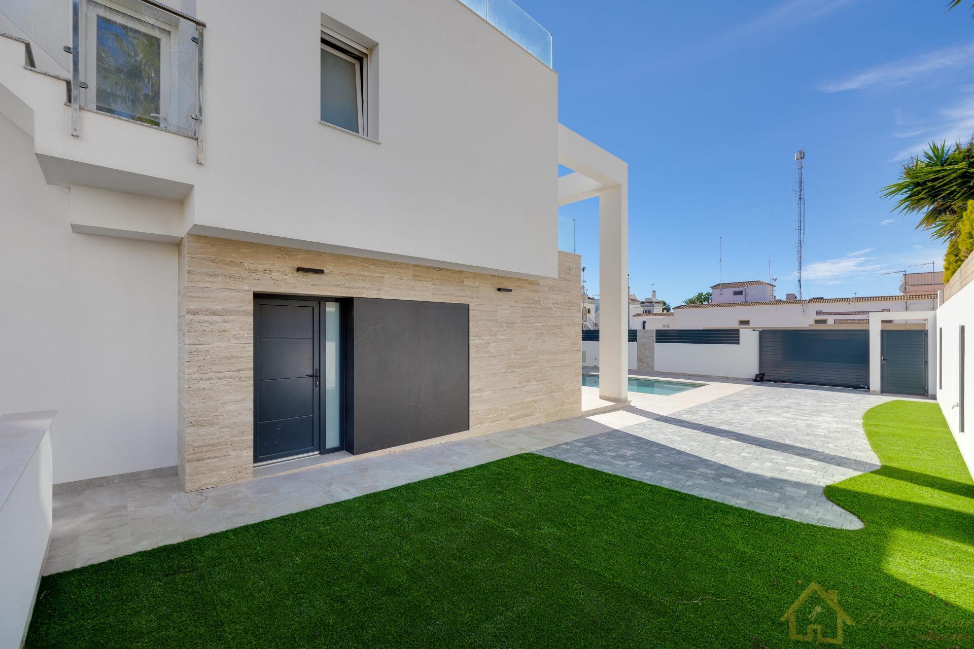 Venta de chalet en Torrevieja