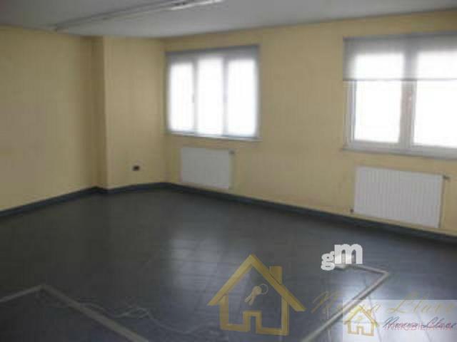 For rent of commercial in Lugo