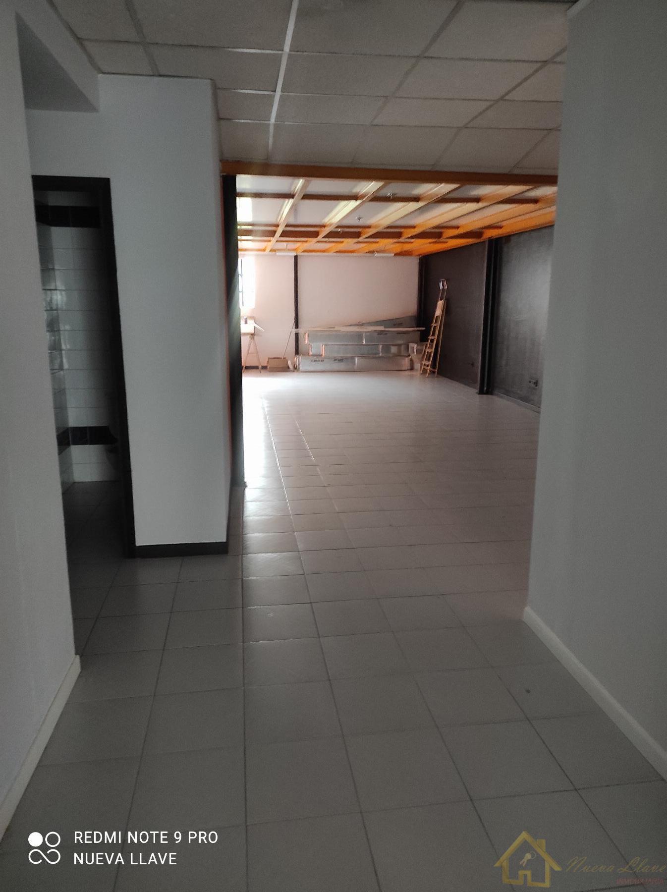 For rent of commercial in Lugo