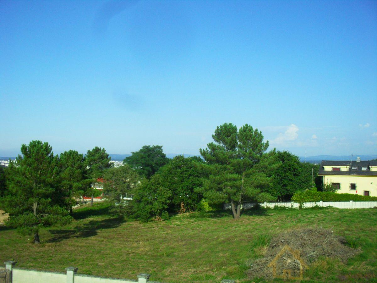 For sale of land in Lugo