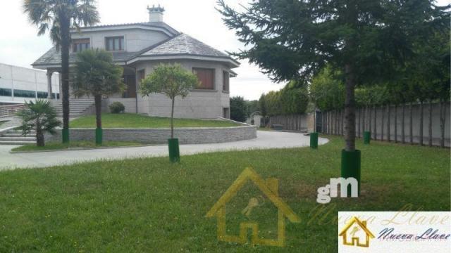 For sale of chalet in Lugo