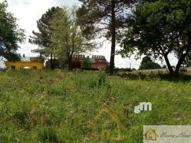 For sale of land in Lugo