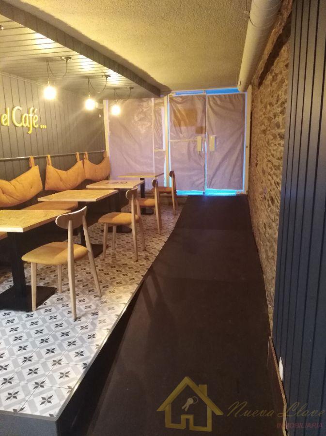 For rent of commercial in Lugo