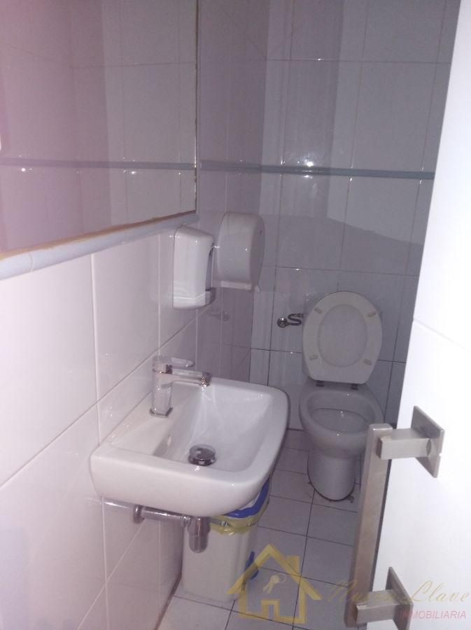 For rent of commercial in Lugo