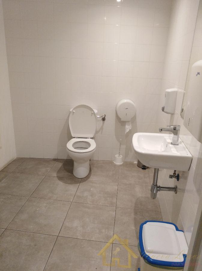 For rent of commercial in Lugo
